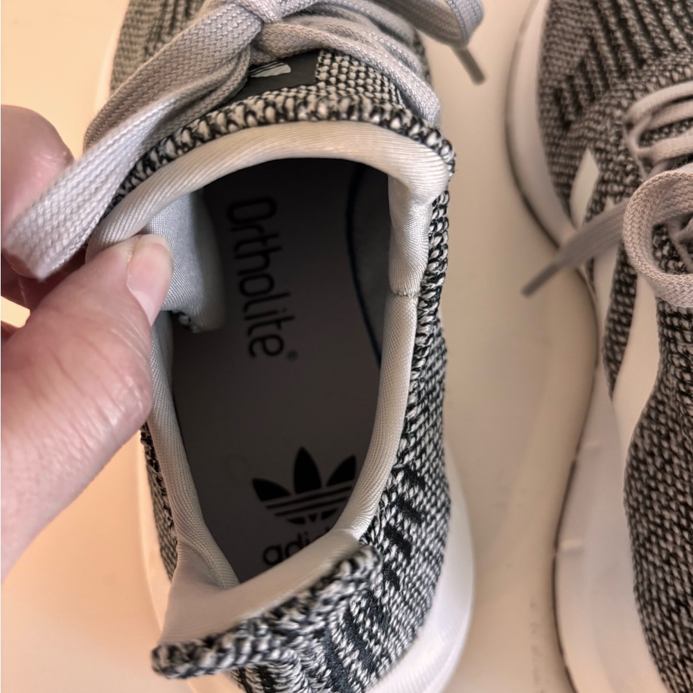 Adidas Men’s Swift 1.0 Running Shoes Black & White, Ortholite Sole, 5.5 EF1941 - Picture 5 of 8